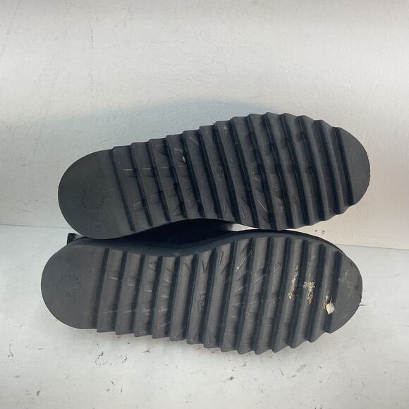 UGG Black and Gray Women's Shoes - Picture 4 of 8